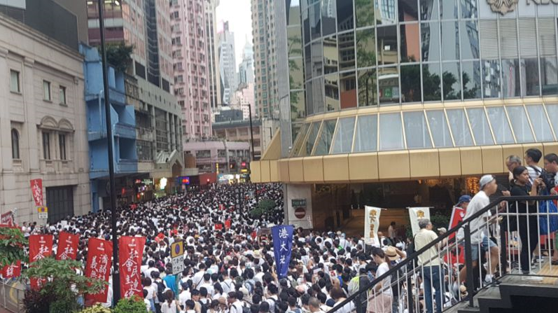 HK233 В Гонконге миллионы вышли на улицы против соглашения об экстрадиции с Китаем